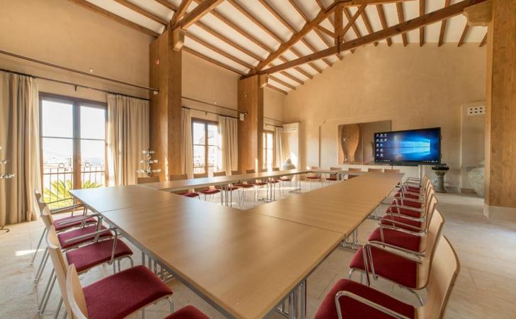 Format en U  Creu de Tau Art & Spa Capdepera Format en U  Creu de Tau Art & Spa Capdepera